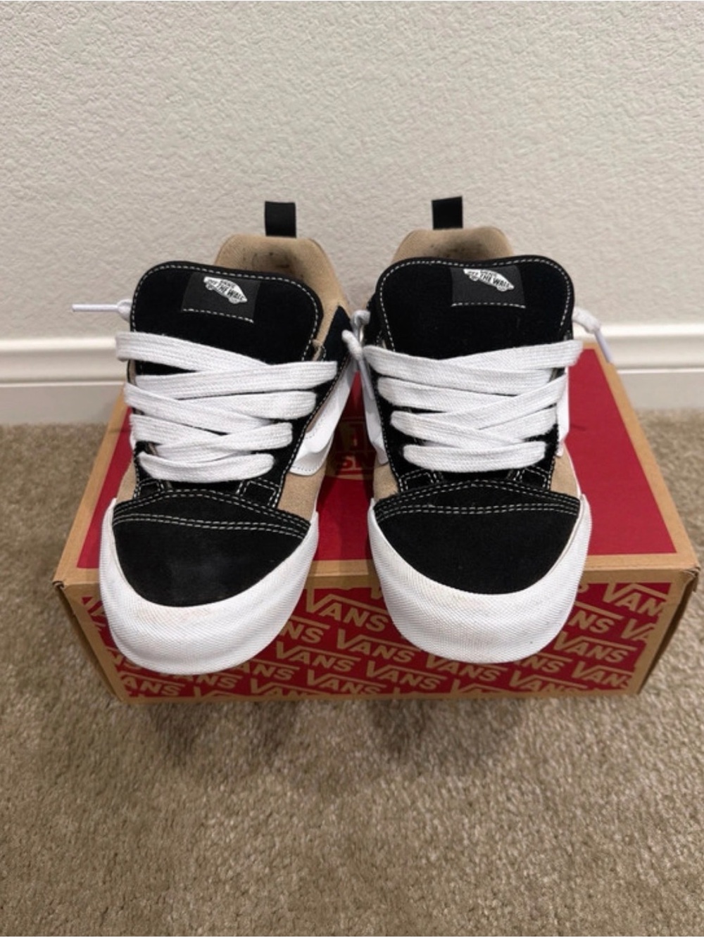 Boys Knu skool vans size 6.5